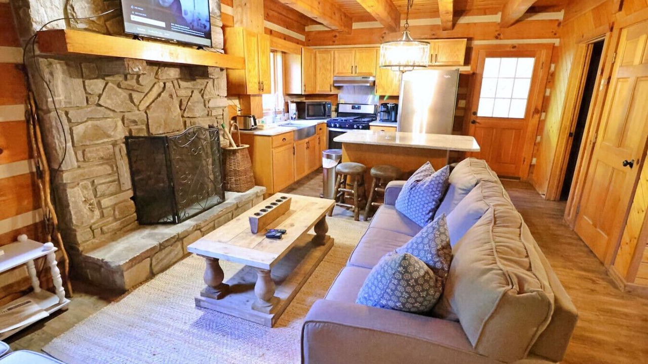 Photo of Livingroom in Cherokee