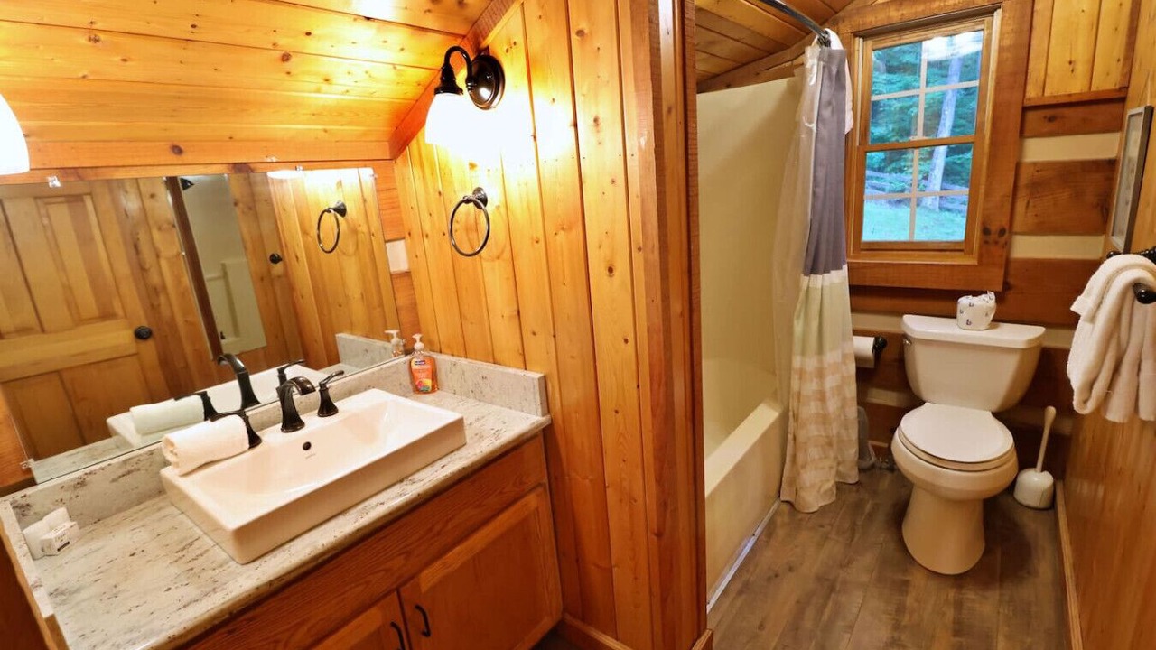 Photo of Bathroom in Cherokee