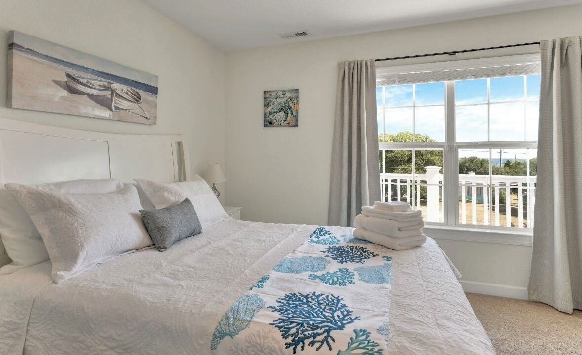Photo of Bedroom in Willoughby Spit
