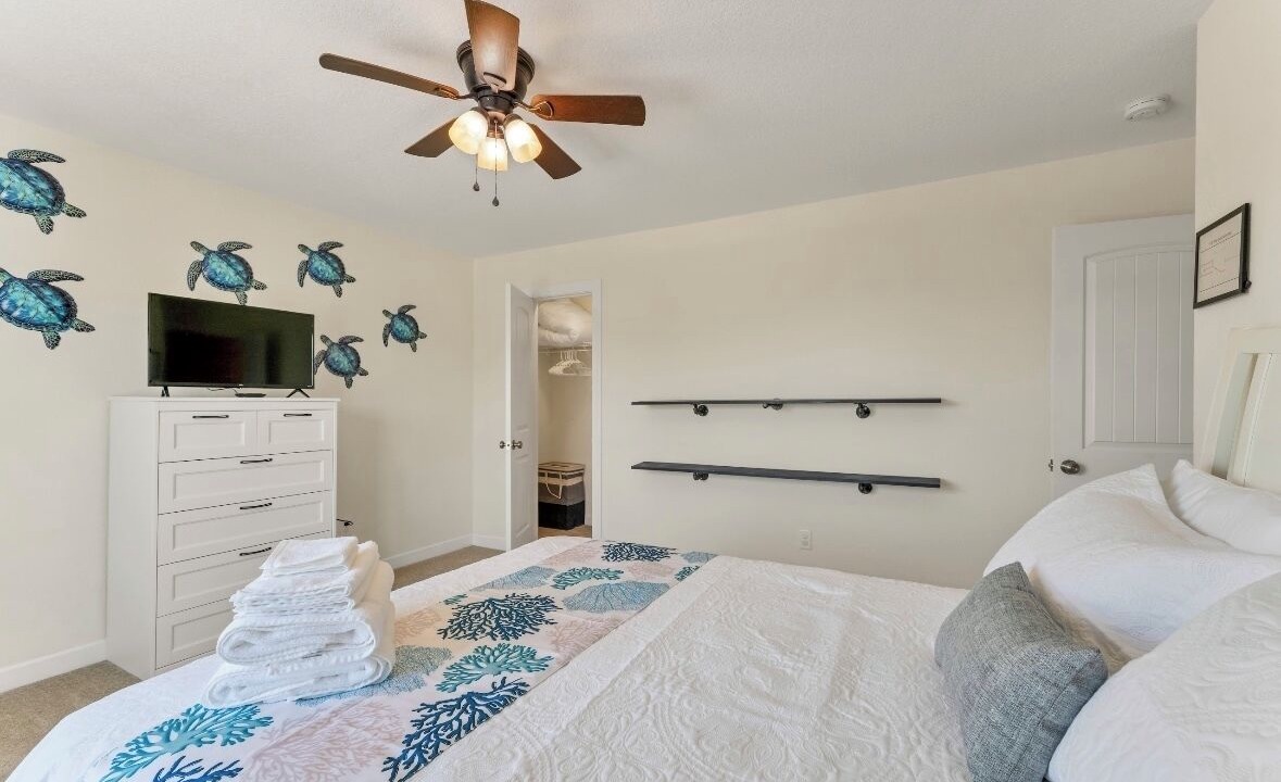 Photo of Bedroom in Willoughby Spit