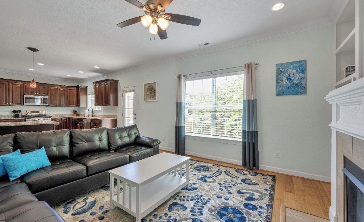 Photo of Livingroom in Willoughby Spit