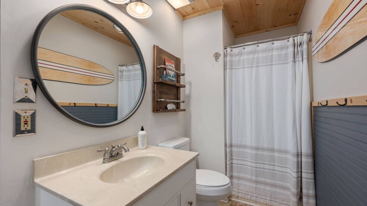 Photo of Bathroom in South Nags Head