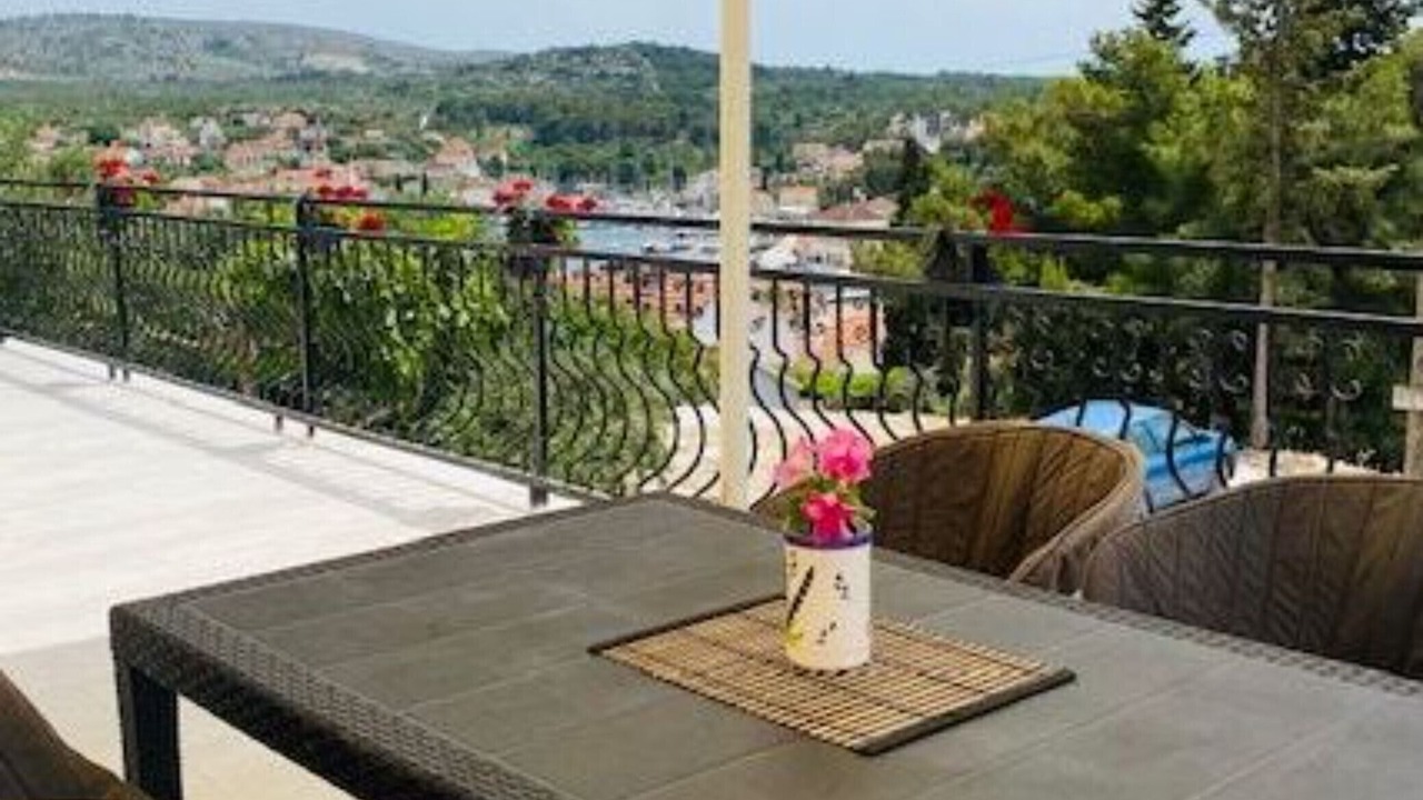 Photo of Patio Balcony in Cove Makarac (Milna)