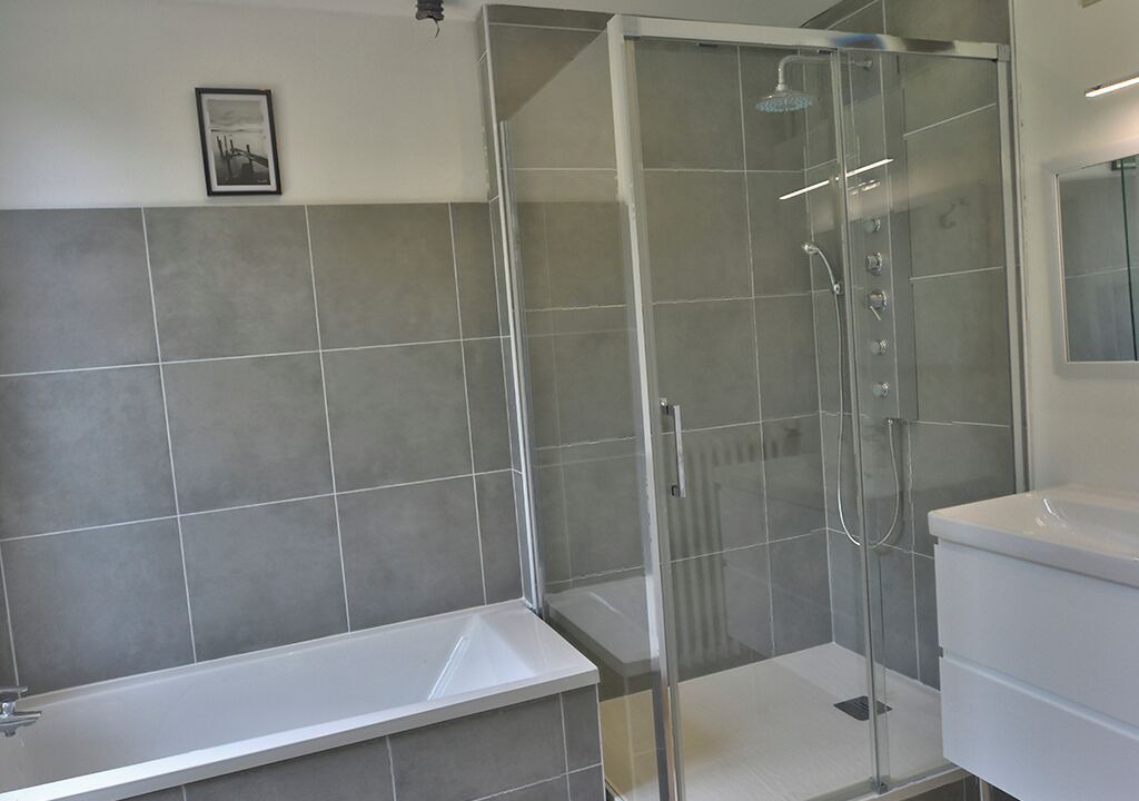 Photo of Bathroom in Les Rosiers-sur-Loire