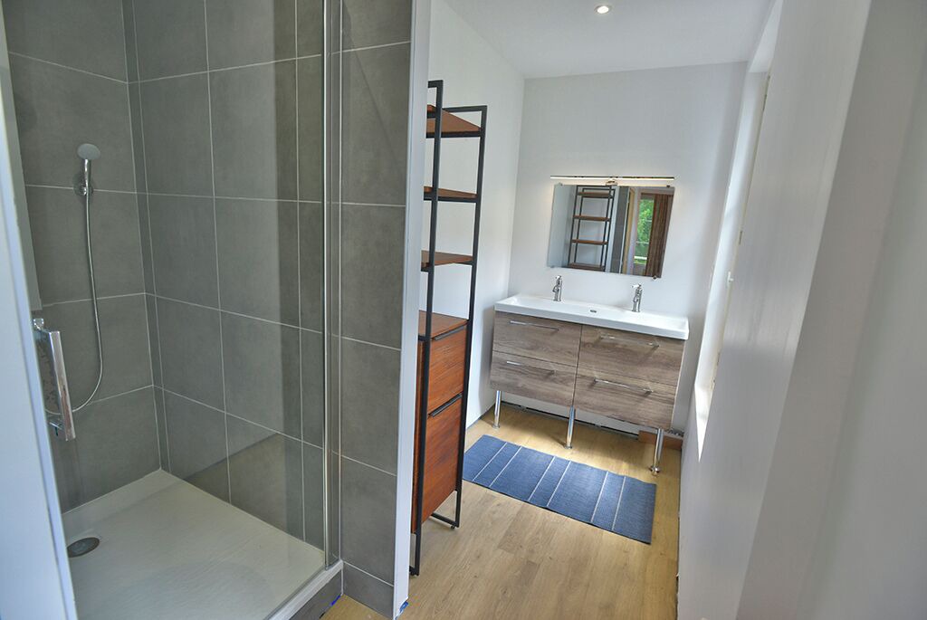 Photo of Bathroom in Les Rosiers-sur-Loire