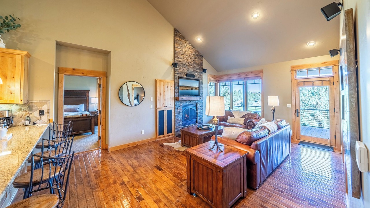 Photo of Livingroom in Powell Butte