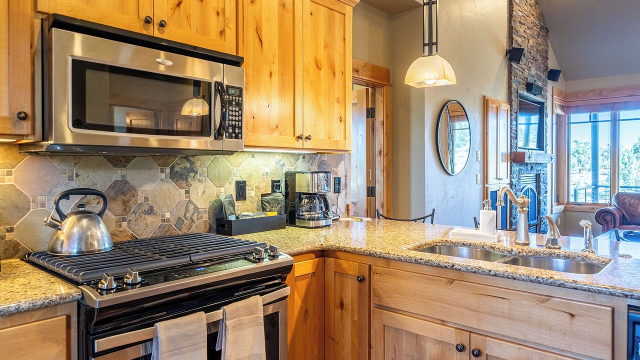 Photo of Kitchen in Powell Butte