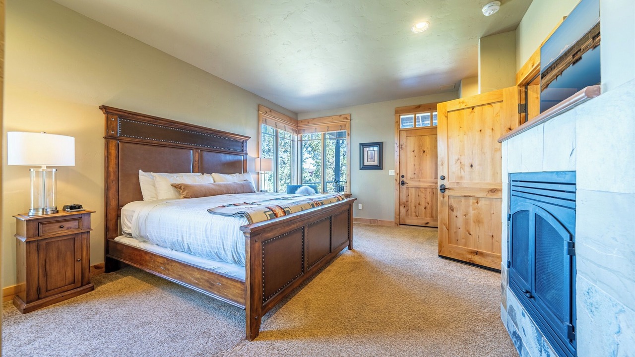 Photo of Bedroom in Powell Butte