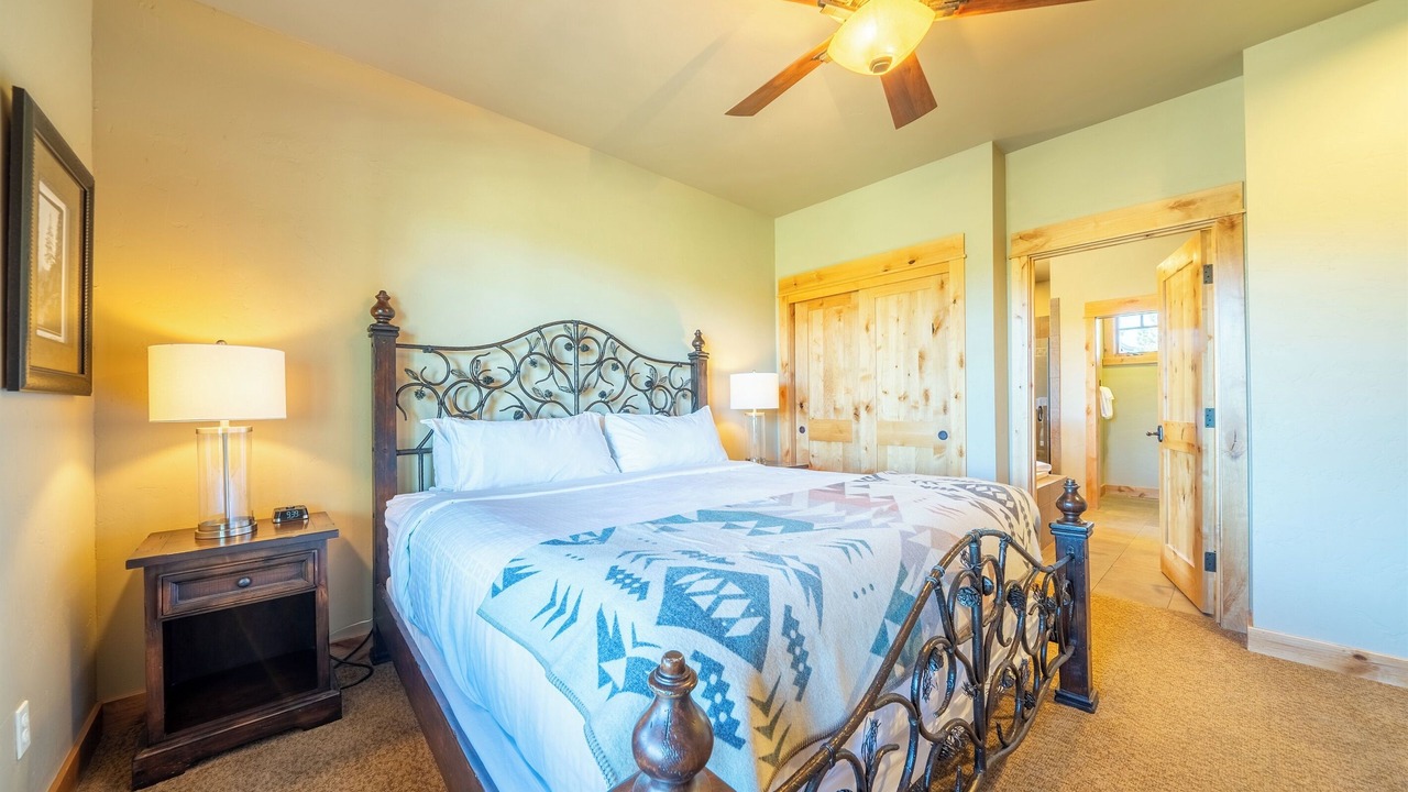 Photo of Bedroom in Powell Butte