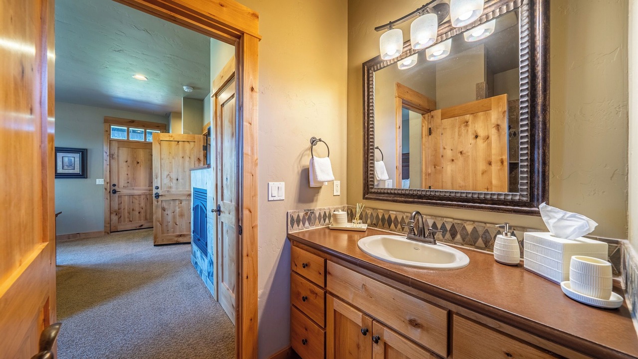 Photo of Bathroom in Powell Butte