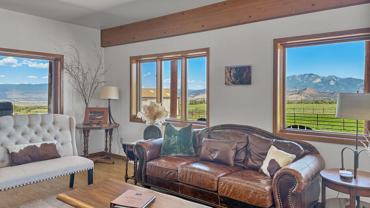 Photo of Livingroom in Lazear