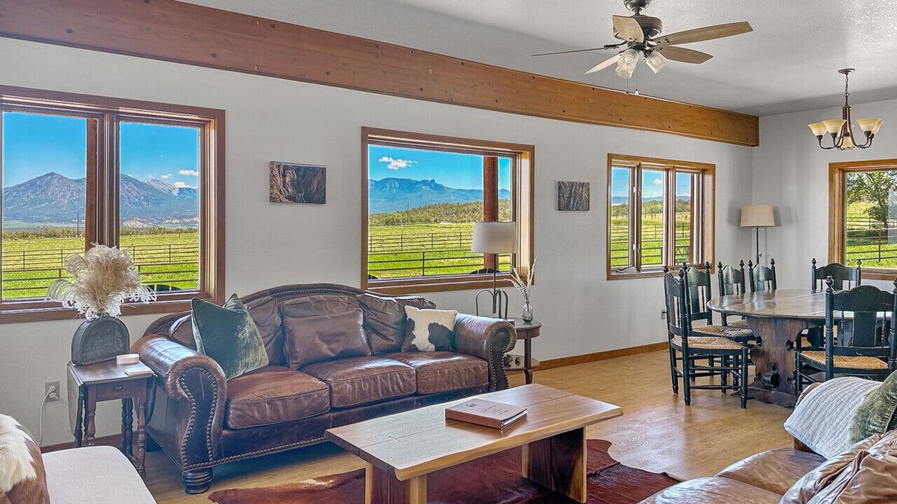 Photo of Livingroom in Lazear