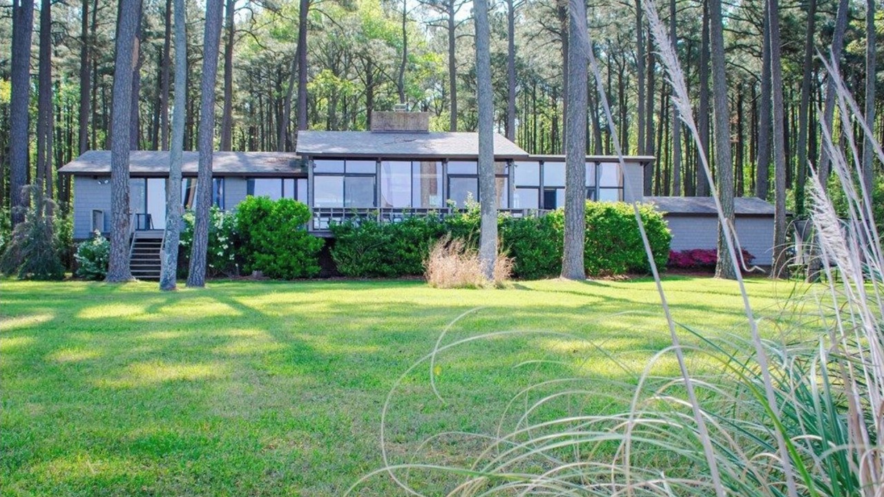 Photo of Outdoor in Davis Wharf