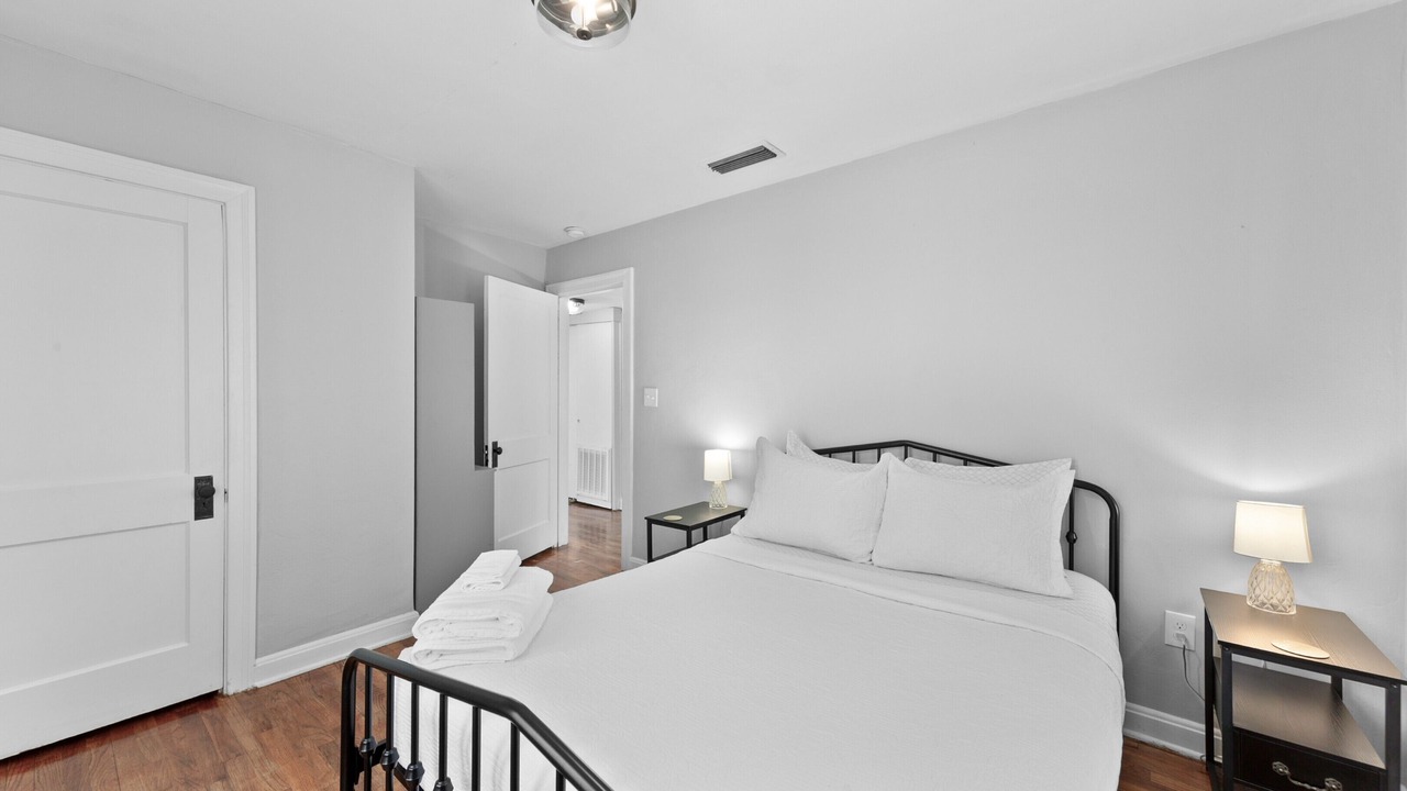 Photo of Bedroom in Murray Hill