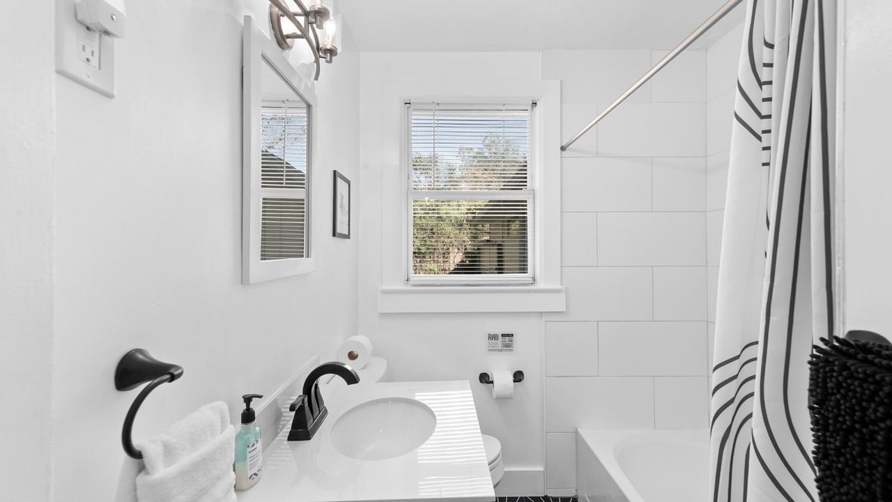 Photo of Bathroom in Murray Hill