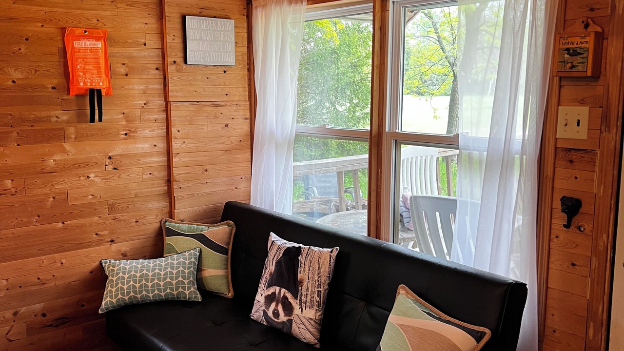 Photo of Livingroom in Clearview Township