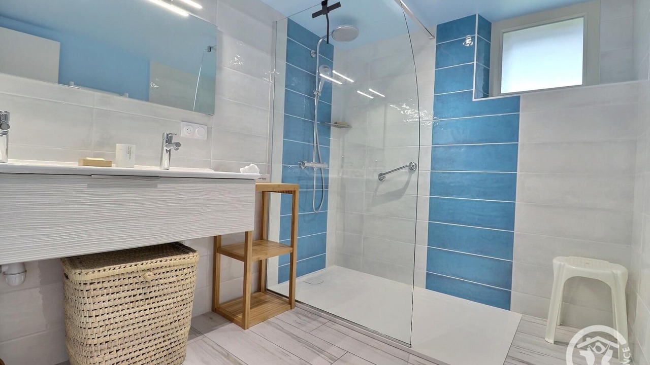 Photo of Bathroom in Erce-en-Lamee
