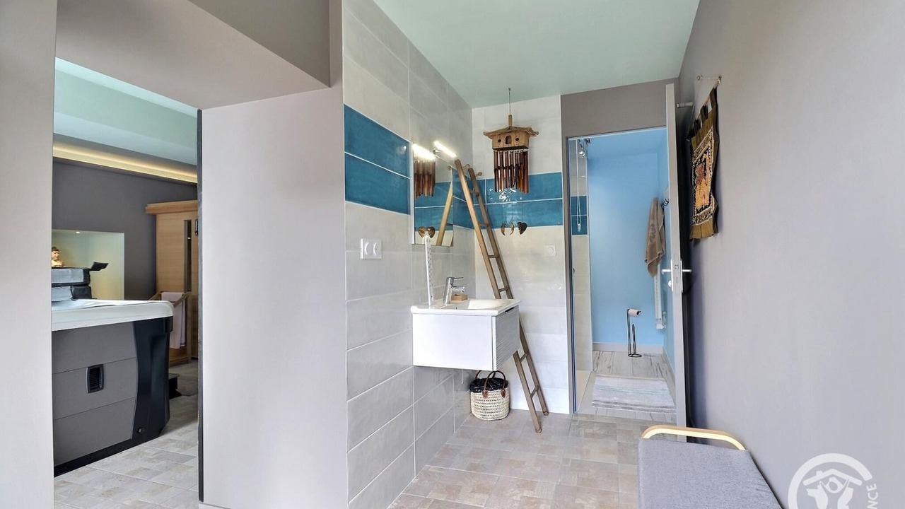 Photo of Bathroom in Erce-en-Lamee