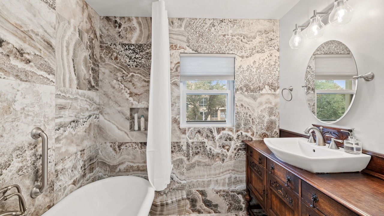 Photo of Bathroom in Allandale