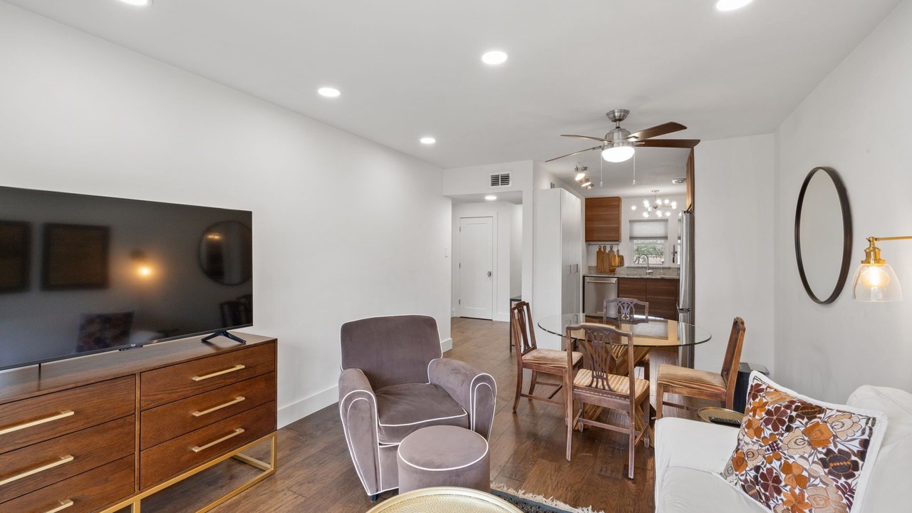 Photo of Livingroom in Allandale