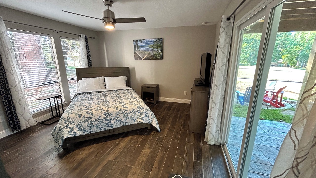 Photo of Bedroom in April Sound