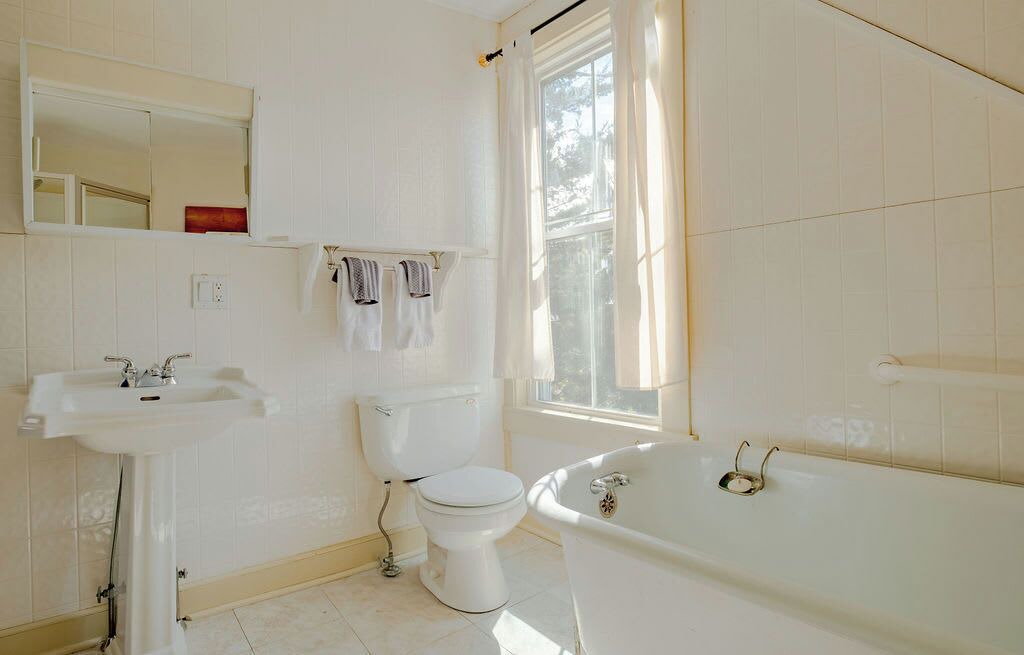 Photo of Bathroom in Peaks Island