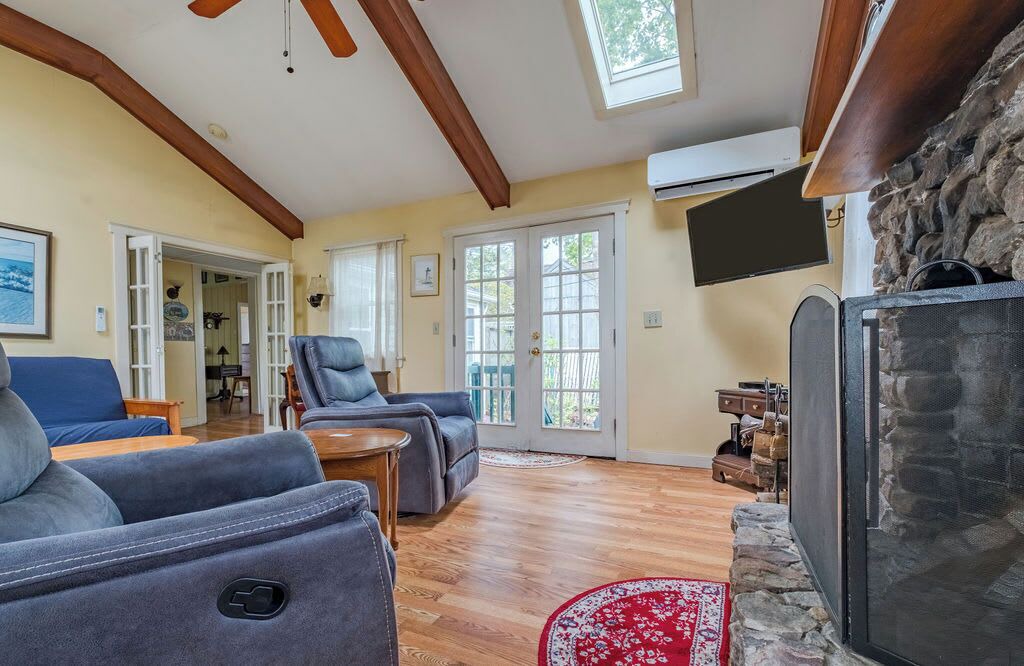 Photo of Livingroom in Peaks Island