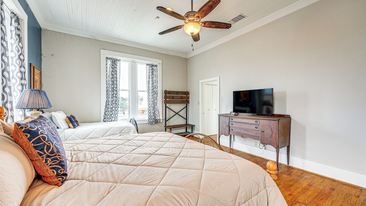 Photo of Bedroom in Hondo