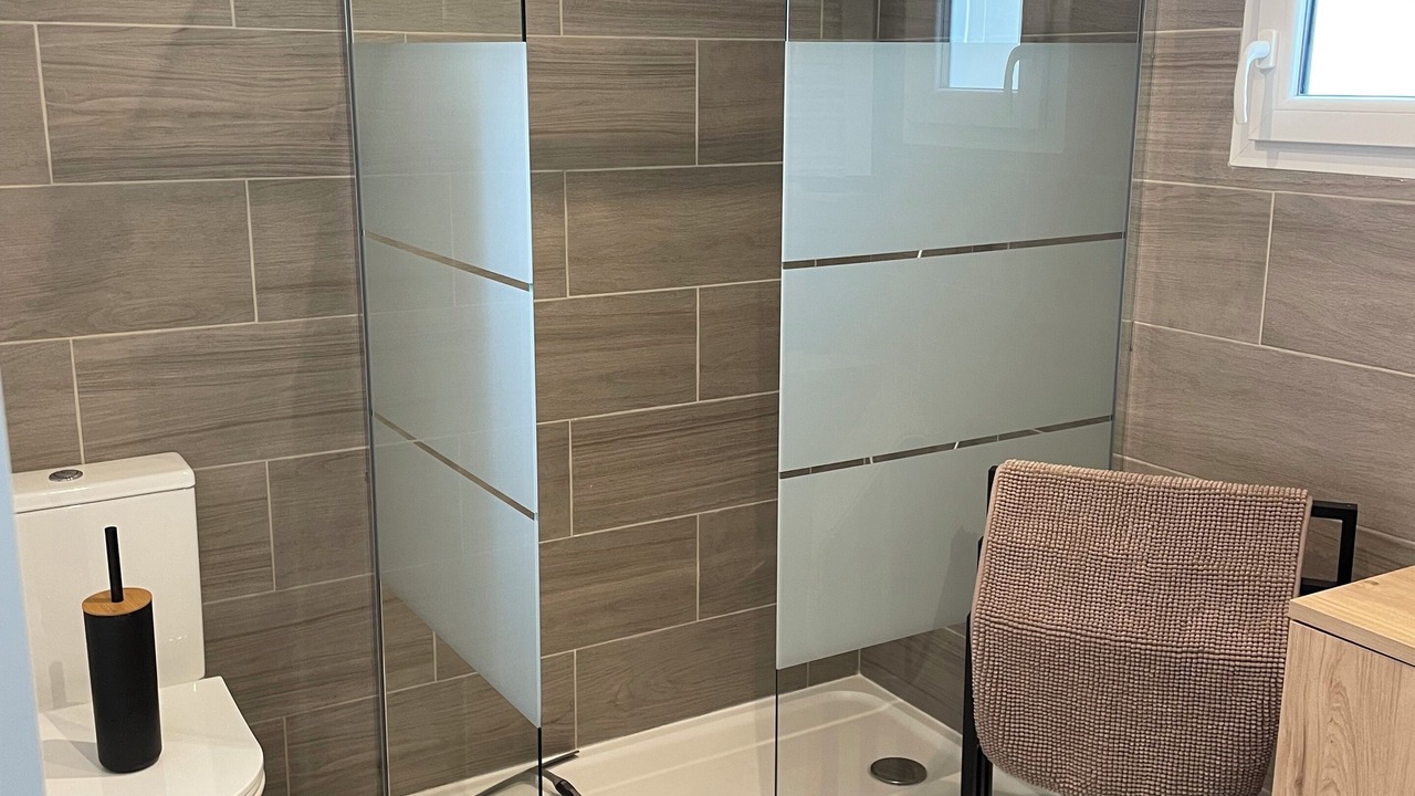 Photo of Bathroom in Rue