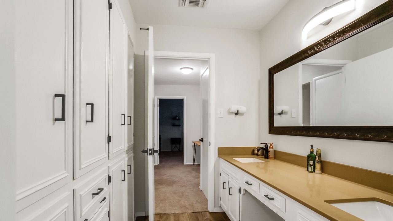 Photo of Bathroom in Vance Jackson