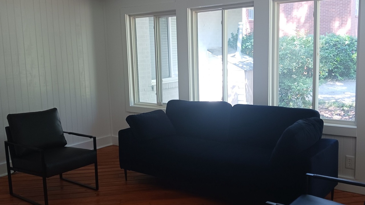 Photo of Livingroom in Forest Hills