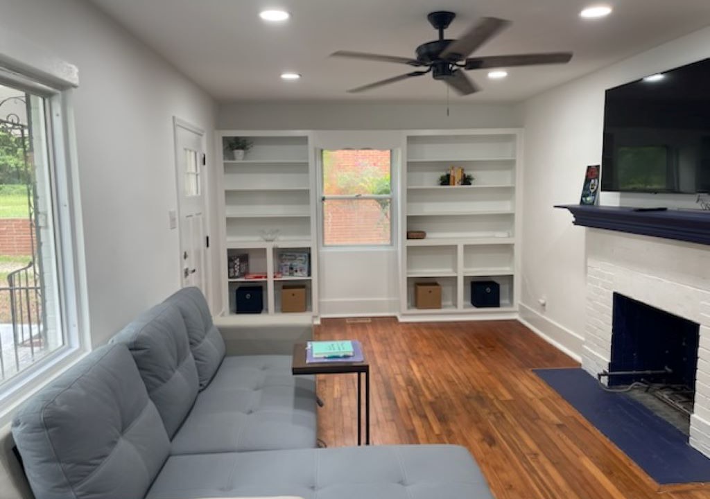 Photo of Livingroom in Forest Hills