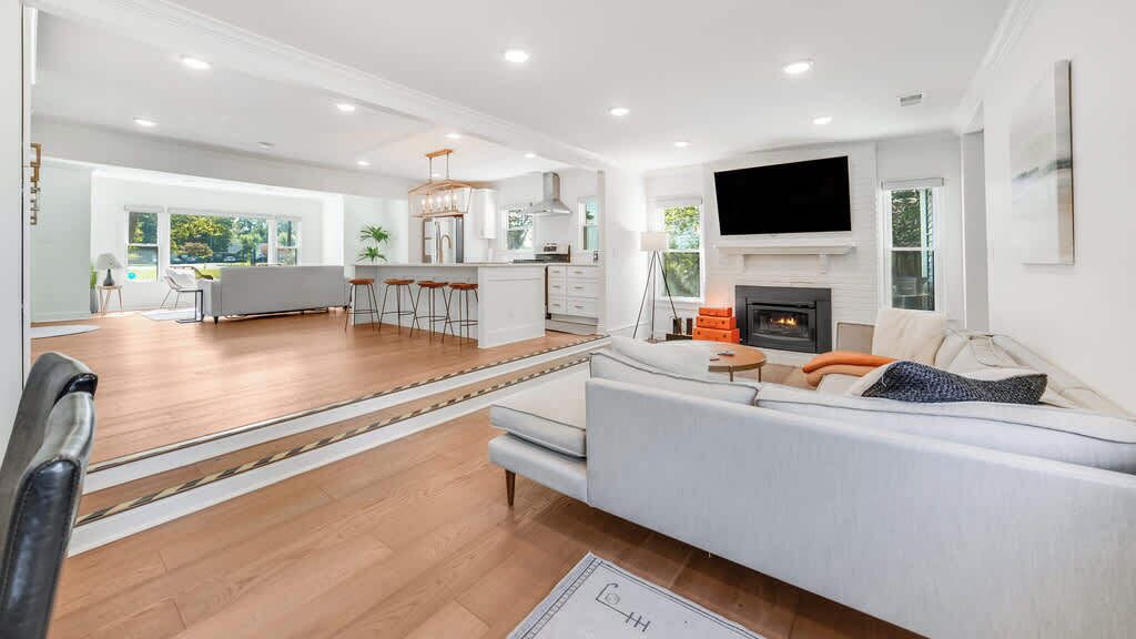 Photo of Livingroom in Rockcreek Lexington Road