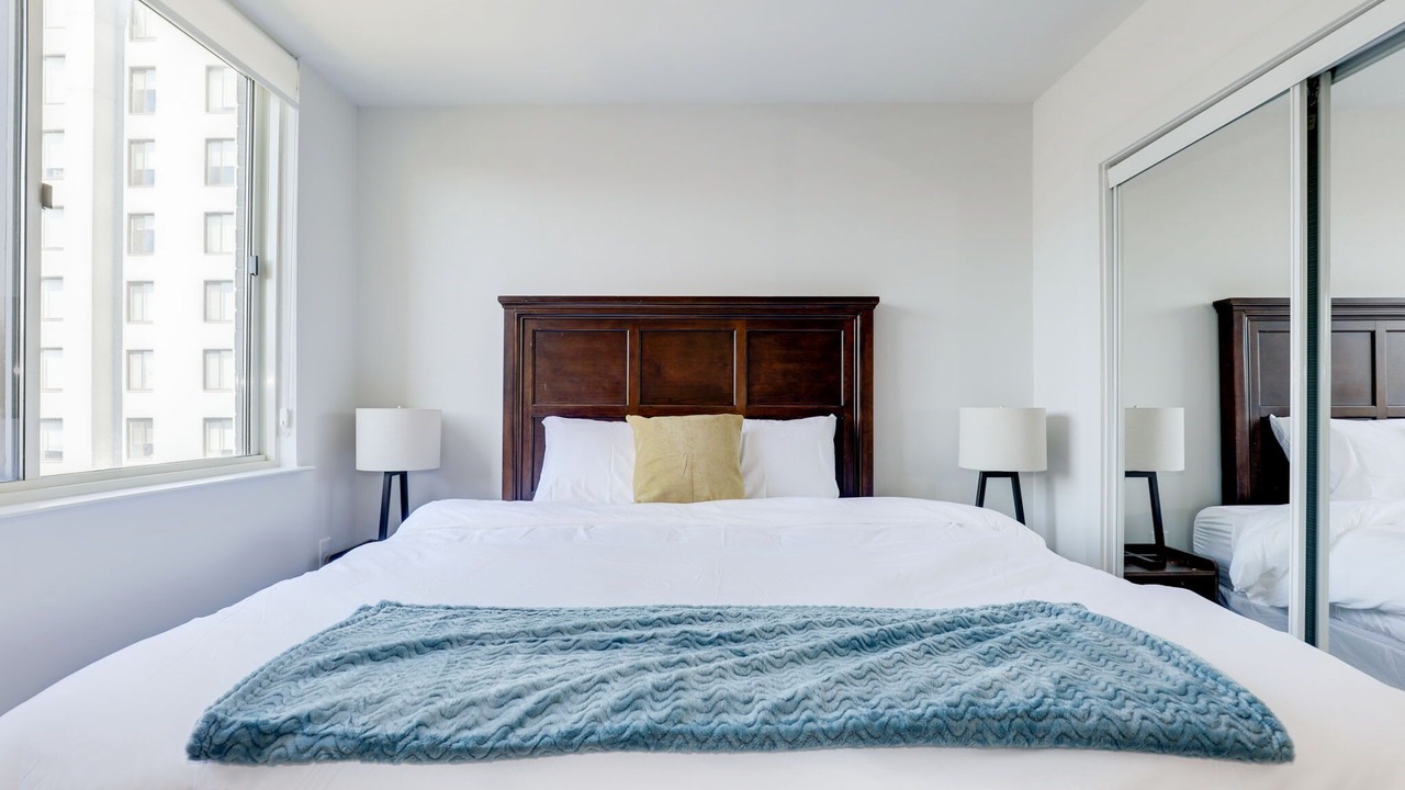 Photo of Bedroom in Crystal City