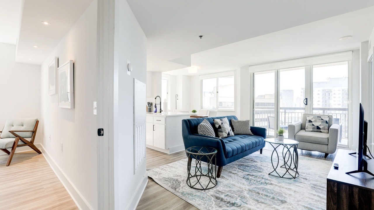 Photo of Livingroom in Crystal City