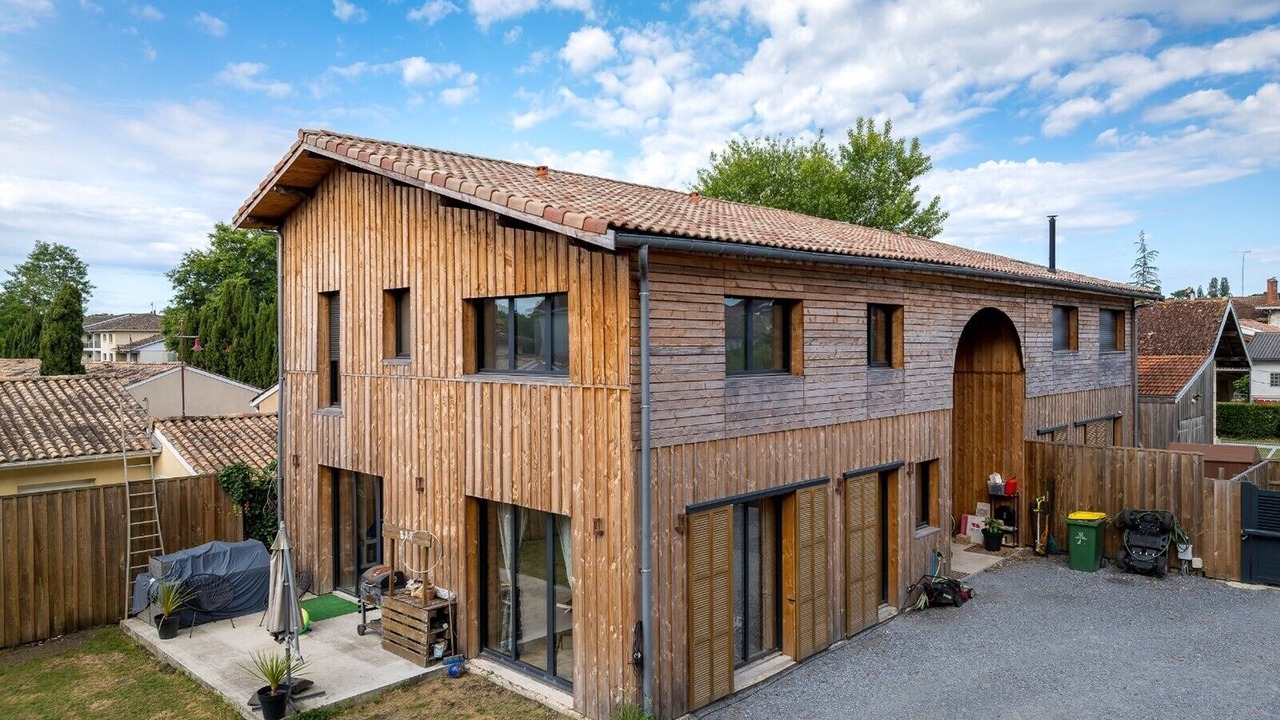 Photo of Outdoor in Salles