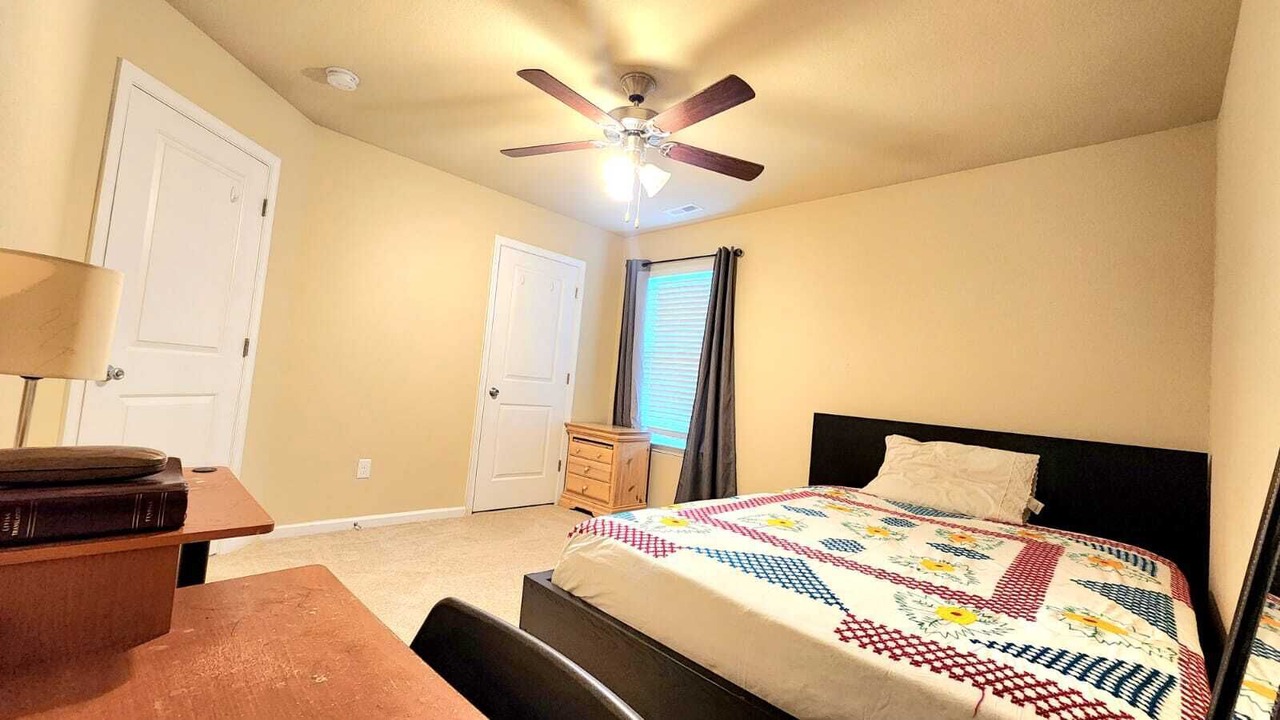 Photo of Bedroom in Chesapeake