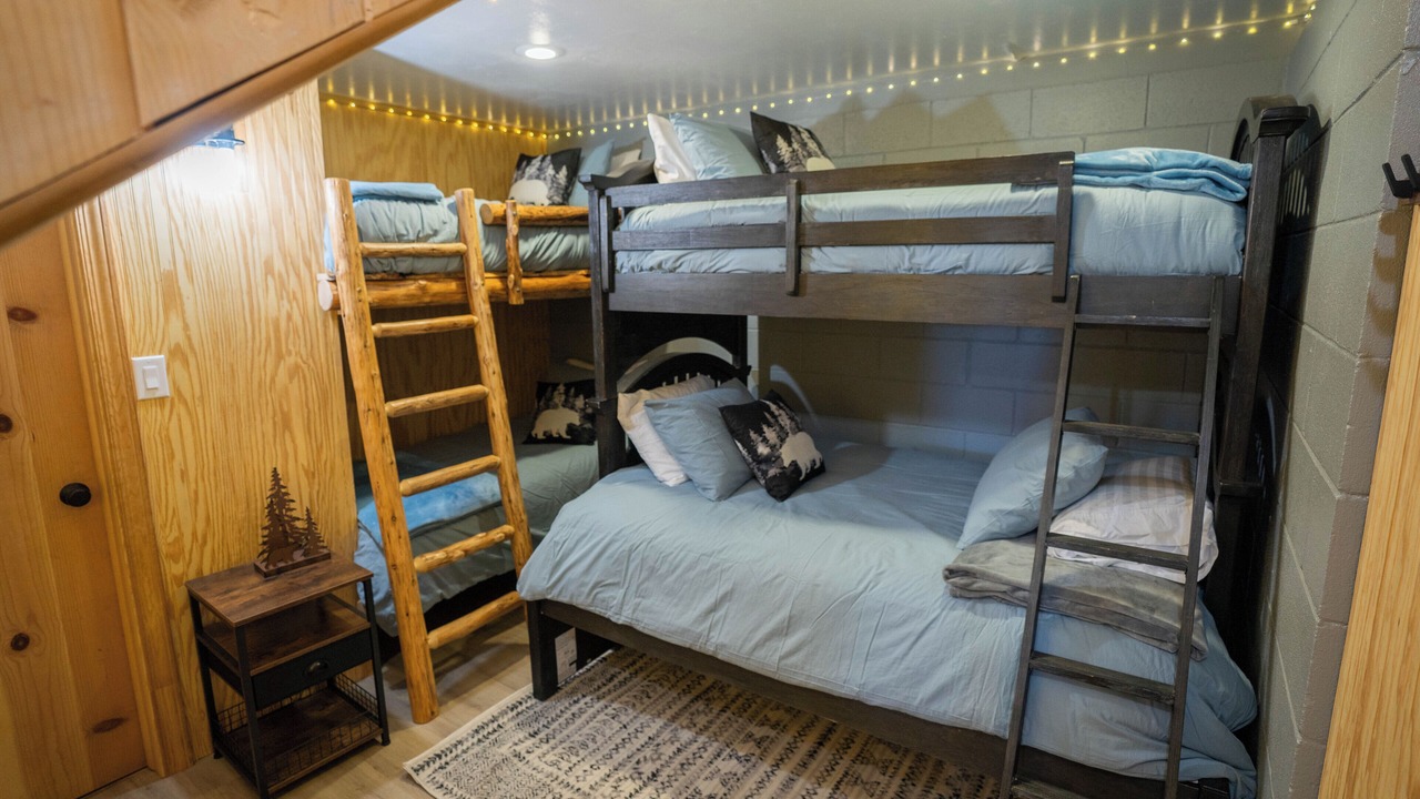 Photo of Bedroom in Strawberry