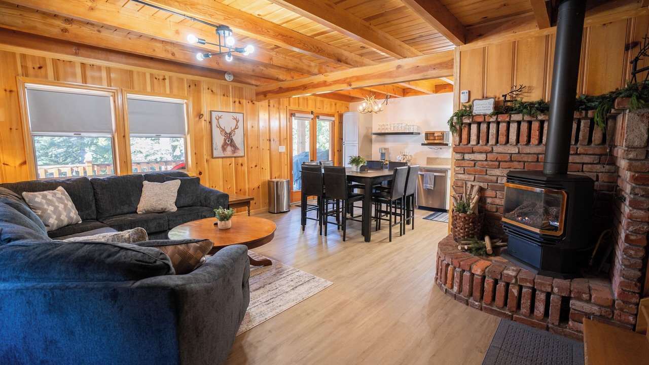 Photo of Livingroom in Strawberry