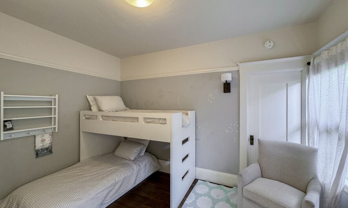 Photo of Bedroom in Central Berkeley