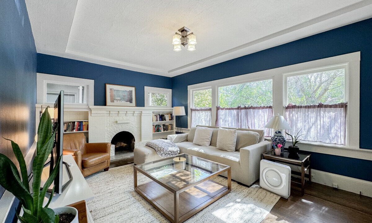 Photo of Livingroom in Central Berkeley