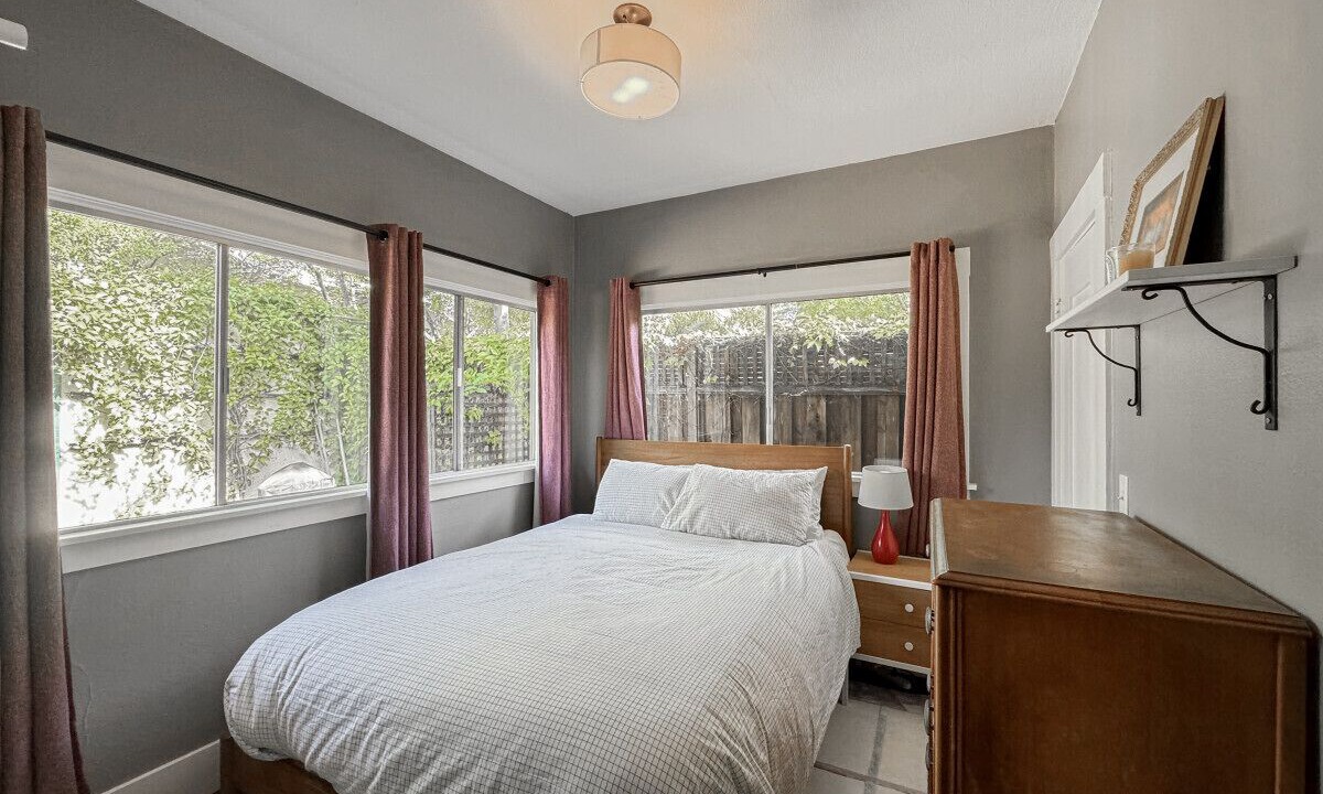 Photo of Bedroom in Central Berkeley