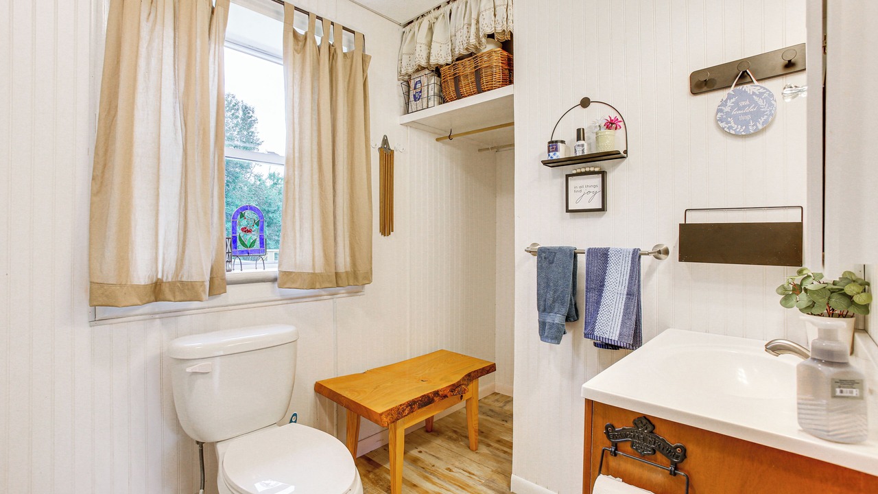 Photo of Bathroom in Marion