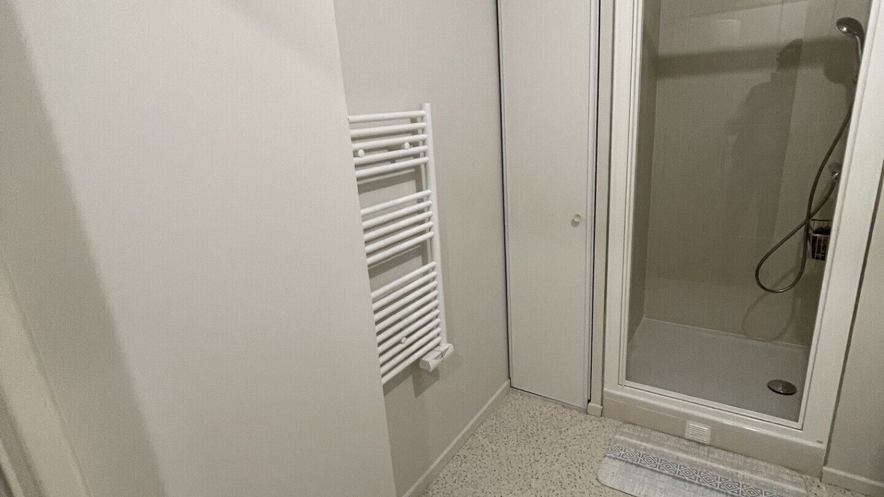 Photo of Bathroom in Quartier de la Salpetriere