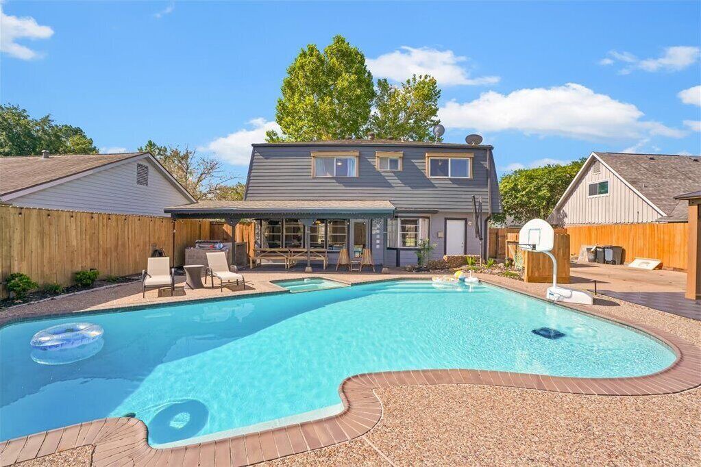 Photo of Outdoor in Meadows Place