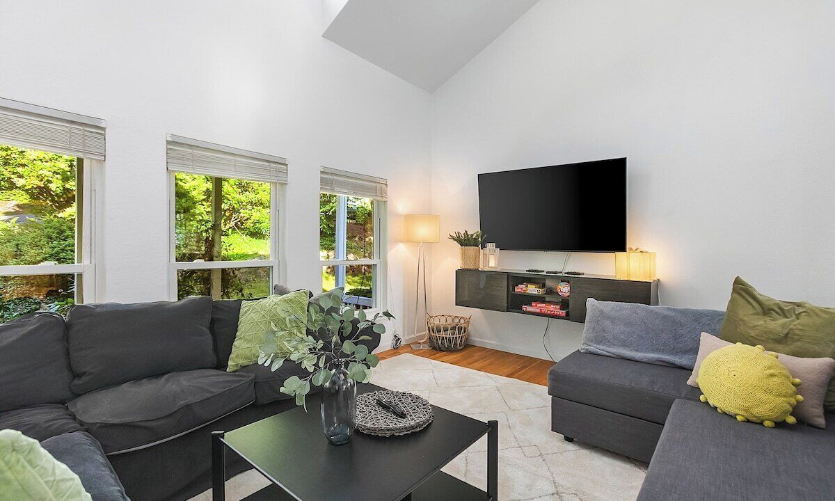 Photo of Livingroom in Renton