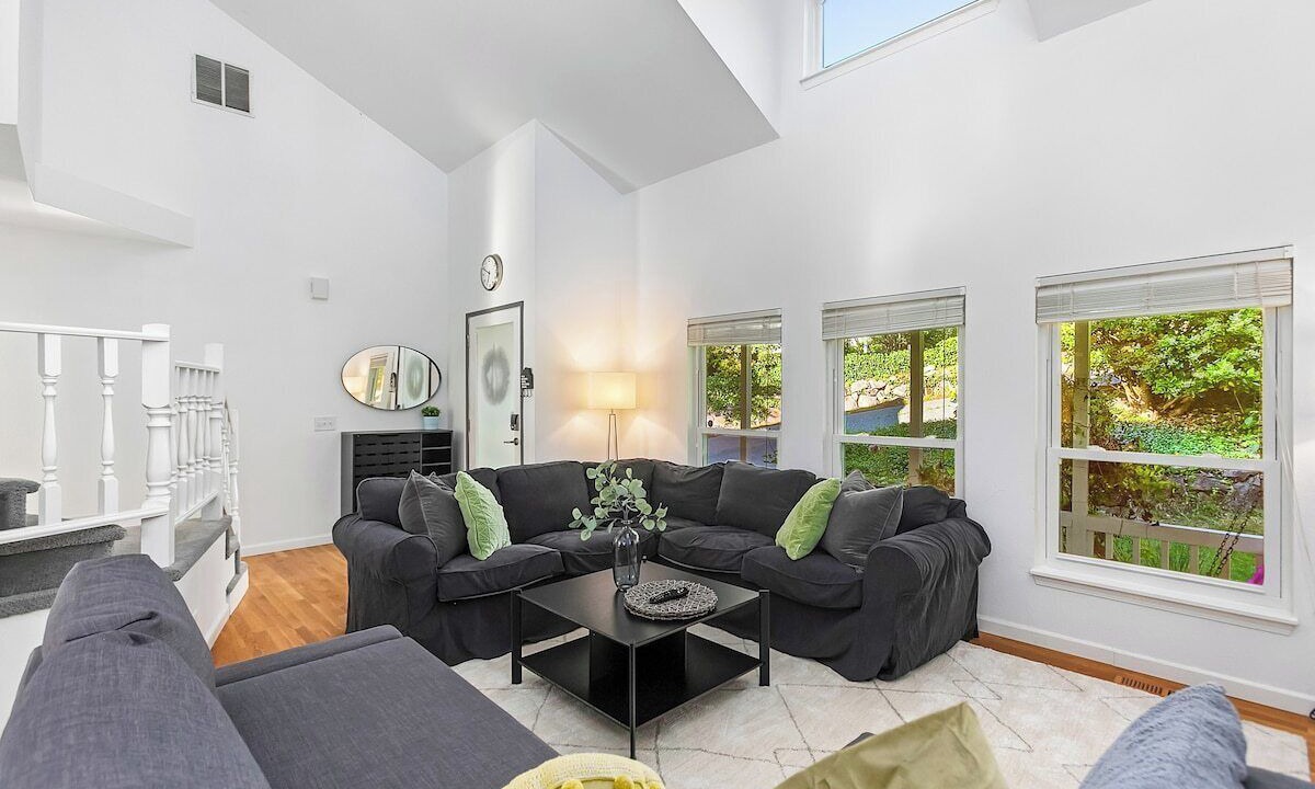 Photo of Livingroom in Renton