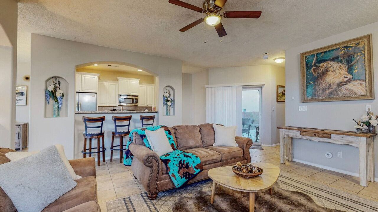 Photo of Livingroom in Mesa Del Sol Innovation Park