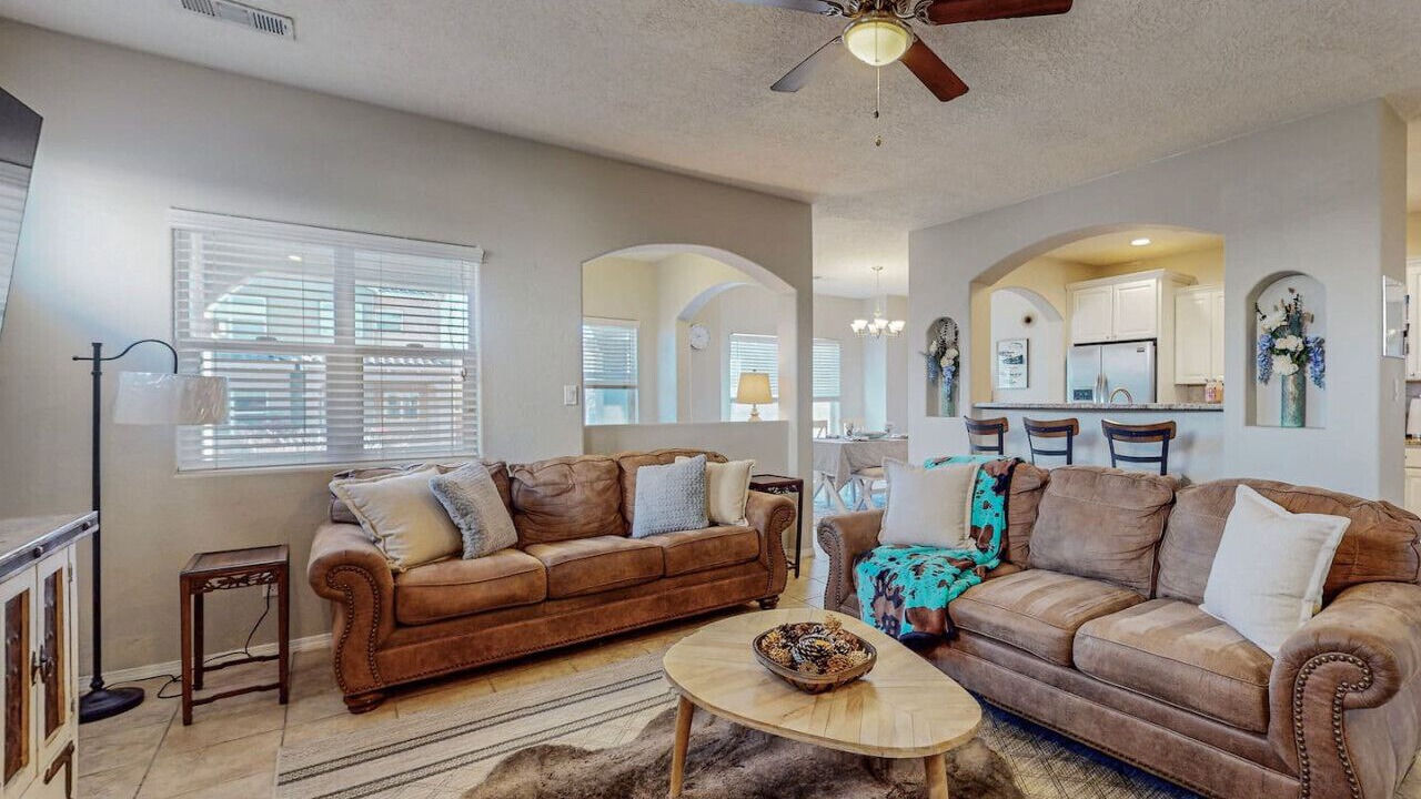 Photo of Livingroom in Mesa Del Sol Innovation Park