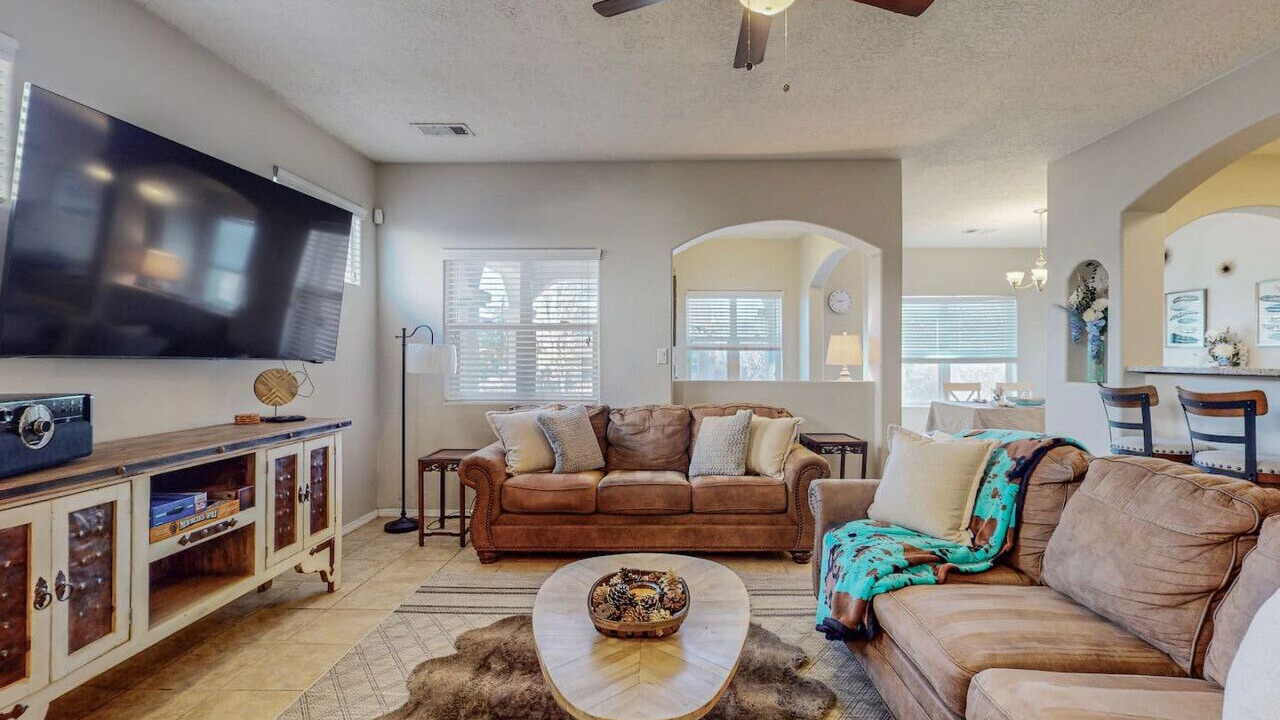 Photo of Livingroom in Mesa Del Sol Innovation Park